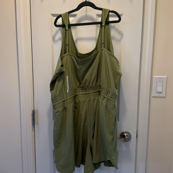 Abercrombie & Fitch Athletic Romper NWT Size XL - Picture 2 of 3